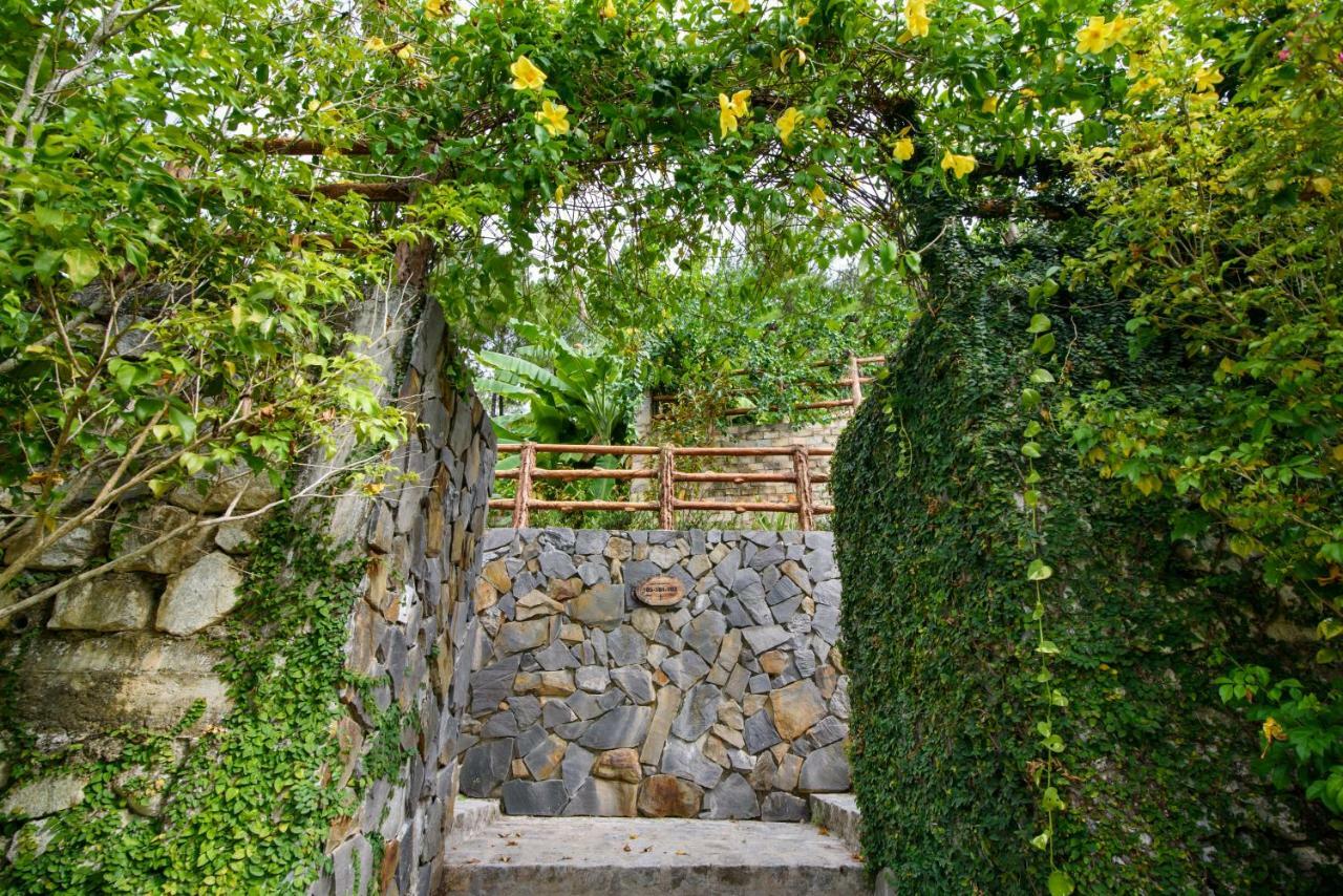 Sankofa Village Hill Resort & Spa Hué Extérieur photo